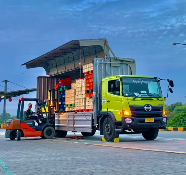 Solusi Layanan Logistics Terpadu