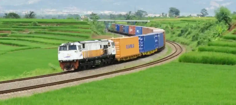 Jalur Kereta Api Kuala Tanjung Telah Beroperasi Dari Tahun 2022