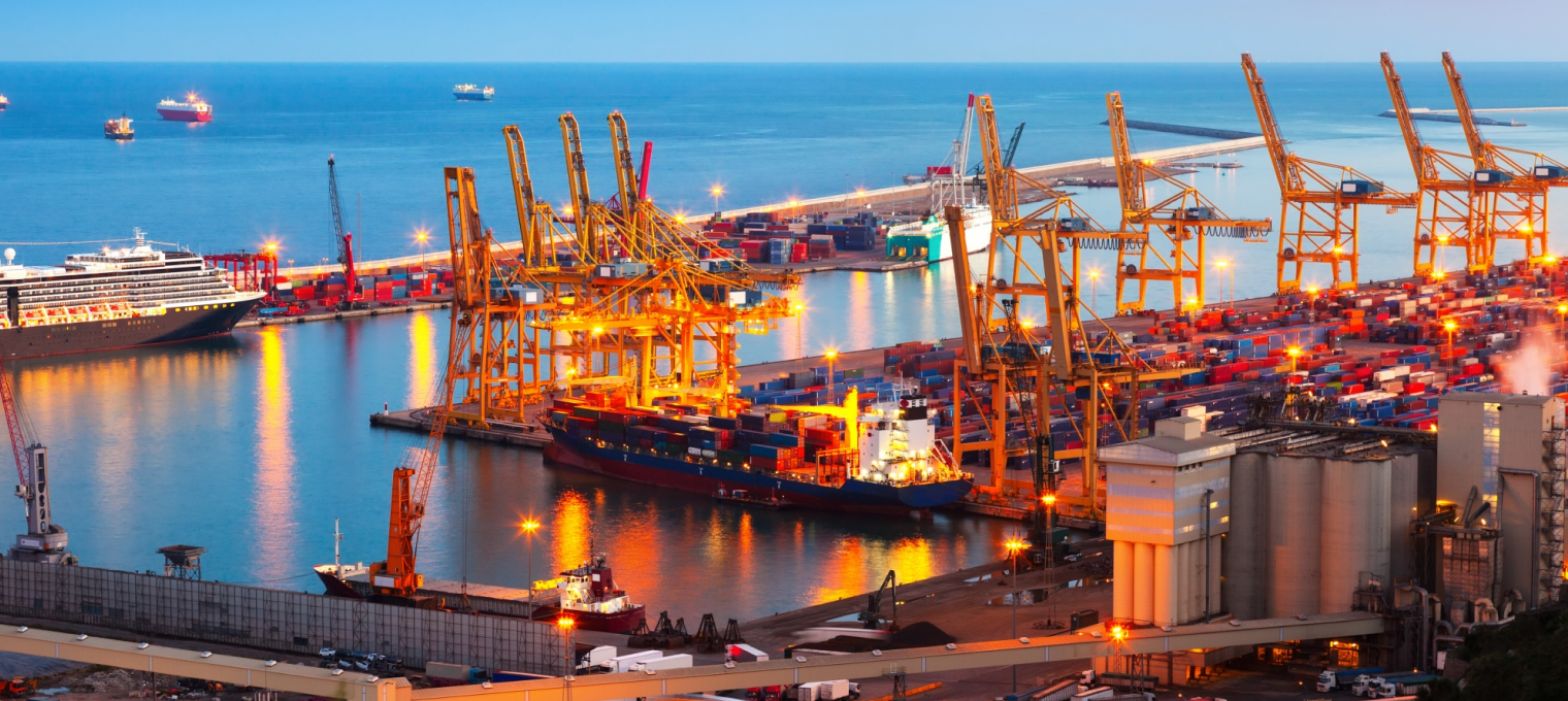 industri dekat pelabuhan